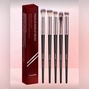 🖌️🖌️🖌️3 for 12$🖌️🖌️🖌️Premium Makeup Brush Set - Black and Silver